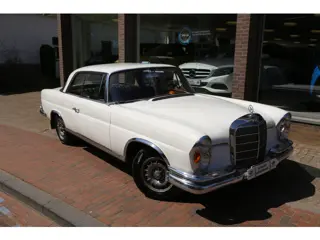 Mercedes-Benz W111 220SE COUPE (bj 1965)