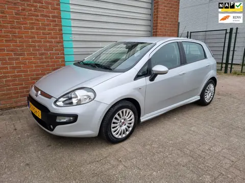 Fiat Punto Evo 1.3 M-Jet Dynamic Bj:2011 NAP!