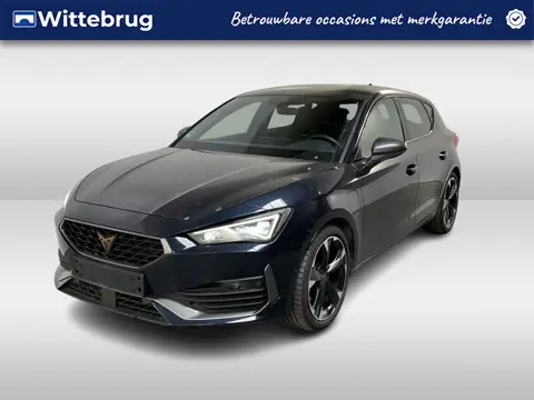 CUPRA Leon 1.4 e-Hybrid Performance / AUTOMAAT/ ACC/ KEYLESS/ DODEHOEK/ PARK.SENSOREN V+A/ CAMERA/ S