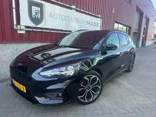Ford Focus Wagon 1.5 EcoBoost ST Line Business // LED Lampen // Navi // Stoel stuur verwarming