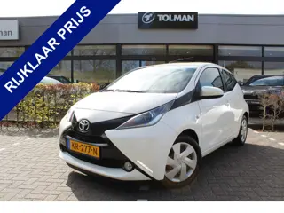 Toyota Aygo 1.0 VVT-i x-play | Rijklaar | Airco | Bluetooth | Mistlampen | Camera | Dealer onderhoud