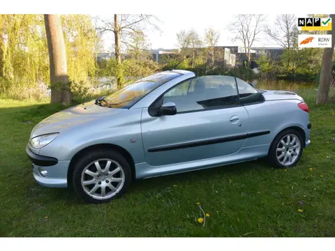 Peugeot 206 CC 2.0-16V cabrio/airco/2de eigenaar/apk