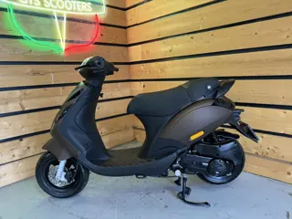Piaggio Bromscooter Zip Iget Euro5 45km / geel kent