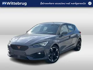CUPRA Leon 1.4 e-Hybrid 204pk Performance DSG Automaat / Navigatie / LM 18 inch / Kuipstoel / Keyles
