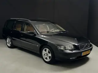 Volvo V70 2.5 T Titanium *Full Leather*AC*CC*Heatseat*