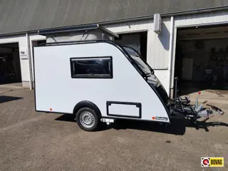 Kip Shelter Plus  Met Luifel en mover