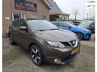 Nissan Qashqai 1.2 Tekna automaat. Dealer onderhouden 18" LM, panodak, 360 camera, stoelverw., navi,
