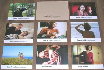 SOUS LE SABLE lobbycard set.