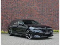 BMW 5 Serie Touring 530e xDrive | M Performance - Pano - Trekhaak - HUD