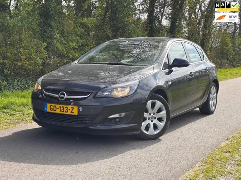 Opel Astra 1.4 Turbo Blitz | Cruise control + Navi Nu € 3.750,- !!!
