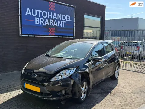 Ford Fiesta 1.25 Titanium Airco * Navi * Compleet Kenteken * Verrijdbare Schade