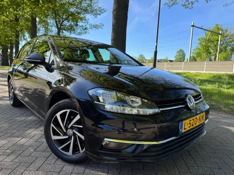 Volkswagen Golf 1.0 TSI Business 2018 DSG 5D Led