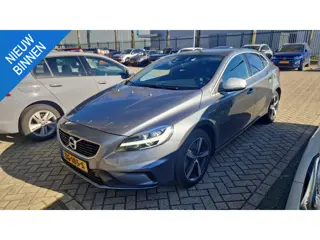 Volvo V40 1.5 T3 POLAR+ SPORT I AUTOMAAT I P-CAMERA I CRUISE CONTROL I UNIEKE KM-STAND