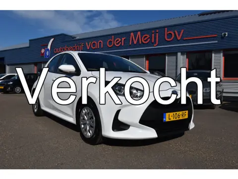 Toyota Yaris 1.5 Hybrid Active , CLIMATR , A UITRIJ CAM , NAVI VIA APP ,CR CONTROL ,  EL VOOR ,