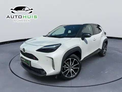 Toyota Cross Gr sport Panoramadak Alcantara jbl 1.5 Hybrid Dynamic Bi-Tone