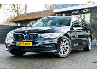 BMW 5-serie Touring 520i Sportline Trekhaak I Stuur & stoelverwarming I Trekhaak I Sfeerverlichting 