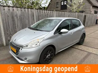 Peugeot 208 1.2 VTi Blue Lease