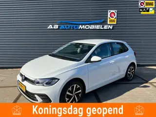 Volkswagen Polo 1.0 TSI Life PDC/ CARPLAY