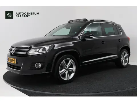 Volkswagen Tiguan 1.4 TSI R-Line Edition Automaat (PANORAMADAK, STOELVERWARMING, CAMERA, CARPLAY, XE