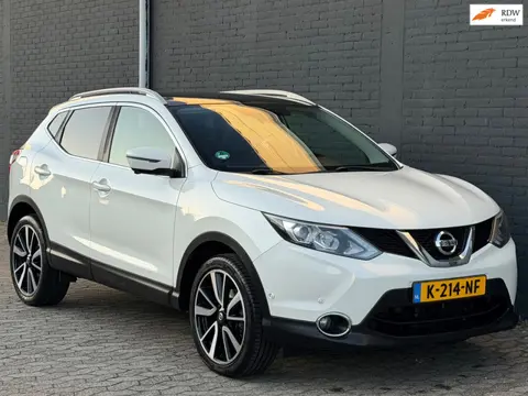 Nissan Qashqai 1.2 Tekna AUTOMAAT PROBLEEM! CAMERA NAVI PDC PANO