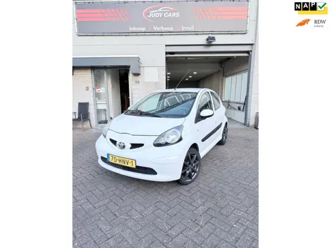 Toyota Aygo 1.0-12V +