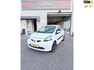 Toyota Aygo 1.0-12V +
