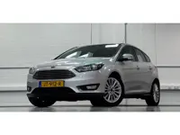 Ford Focus 1.5i Titanium 1e Eigenaar 100% Onderhouden Navi Parkeerhulp Mooi! Garantie