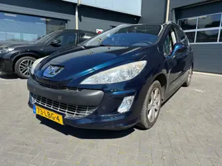 PEUGEOT 308 1.6 VTi met trekhaak, PDC, cruise control, navigatie, APK 03-2027