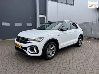 Volkswagen T-ROC 1.5 TSI DSG R-Line Edition LED, Trekhaak, Privacyglass, Stoelverwarming, etc.