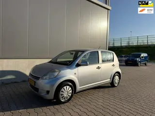 Daihatsu Sirion 2 1.0-12V Premium