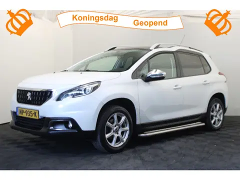 Peugeot 2008 1.2 PureTech Blue Lion |Pano|Navi|Trekhaak|