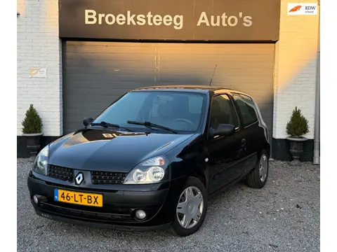 Renault Clio 1.2-16V Expression Weinig echte Kilometers!!
