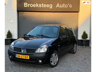 Renault Clio 1.2-16V Expression Weinig echte Kilometers!!