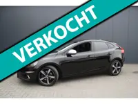 Volvo V40 2.0 T3 R-Design NAVIGATIE - CAMERA - PANORAMADAK - LEDER - PDC
