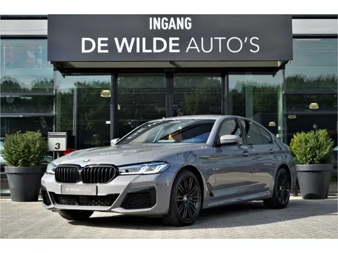 BMW 5 Serie 545e xDrive M-sport SoftClose Harman/Kardon Head-up Laser