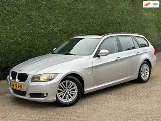 BMW 3-serie Touring 318i High Executive /AUTOMAAT/PANO/XENON/NAVI/RIJDTGOED!/