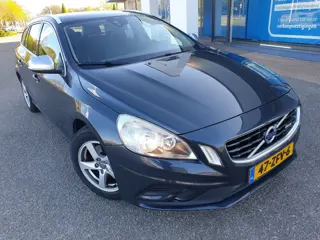 Volvo V60 1.6 T3 R-Design