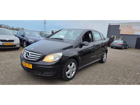 Mercedes-Benz B-klasse B180 CDI Airco SCHADE