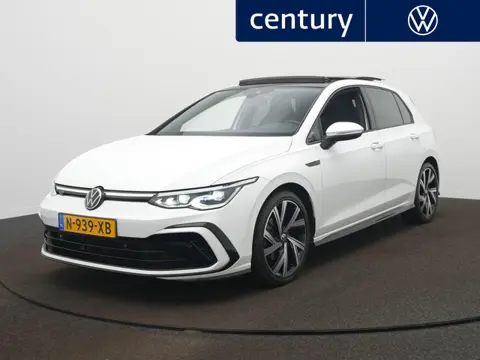 Volkswagen Golf 1.5 eTSI R-Line 150PK | Panodak | IQ-Light | Adap. Cruise | 18 Inch