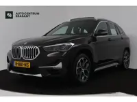 BMW X1 SDrive20i VDL Nedcar Edition (PANORAMADAK, ACHTERUITRIJCAMERA, STOELVERWARMING, DEALER ONDERH