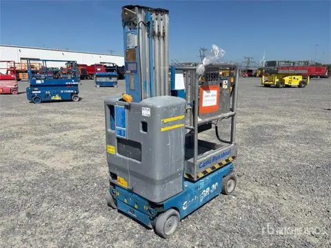 Genie GR-10 Vertical Mast Lift (bj 2008)