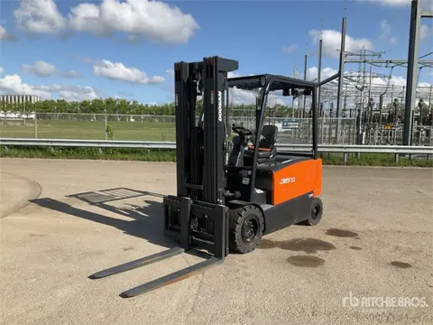 Doosan B35X-7 PLUS (bj 2023)