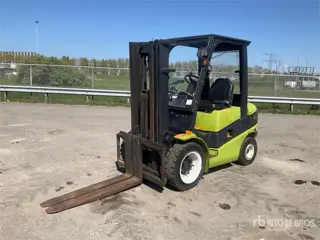 Clark C30D (bj 2002)