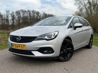 Opel Astra Sports Tourer 1.2 Ultimate / 1ste Eigenaar / Navigatie / Achteruit camera / Stoel en Stuu