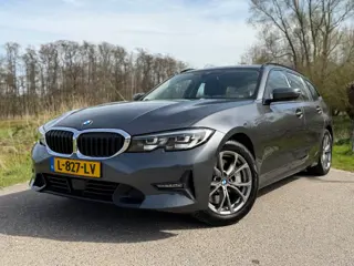 BMW 3-serie Touring 330i High Executive / Automaat / Stoelverwarming / Navigatie / Half Leder / Goed
