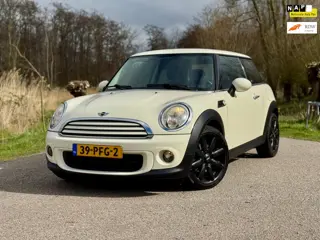 Mini Mini 1.6 One MINIMALIST Business Line Airco Navigatie Cruise Control 17" NAP