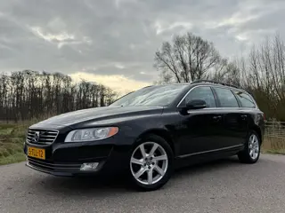 Volvo V70 1.6 T4 Nordic+ | 2e Eigenaar | Leder | Nieuwe Distributie | Bi-Xenon | Navi | Trekhaak | C