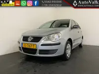 Volkswagen Polo 1.4-16V Sportline. Automaat! (bj 2005)