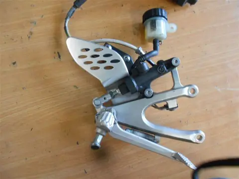 RECHTER SCHETSPLAAT Yamaha YZF R1 2004 - 2006