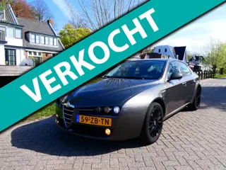 Alfa Romeo 159 1.9 JTS 161pk INRUILKOOPJE ZO MEENEMEN HANDEL EXPORT